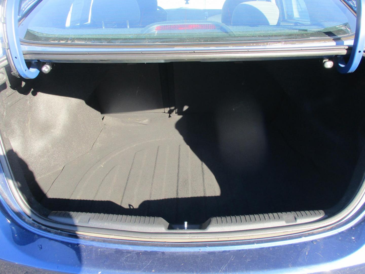 2016 BLUE Hyundai Elantra Limited (5NPDH4AE7GH) with an 1.8L L4 DOHC 16V engine, 6-Speed Automatic transmission, located at 540a Delsea Drive, Sewell, NJ, 08080, (987) 867-5309, 39.752560, -75.111206 - Photo#24