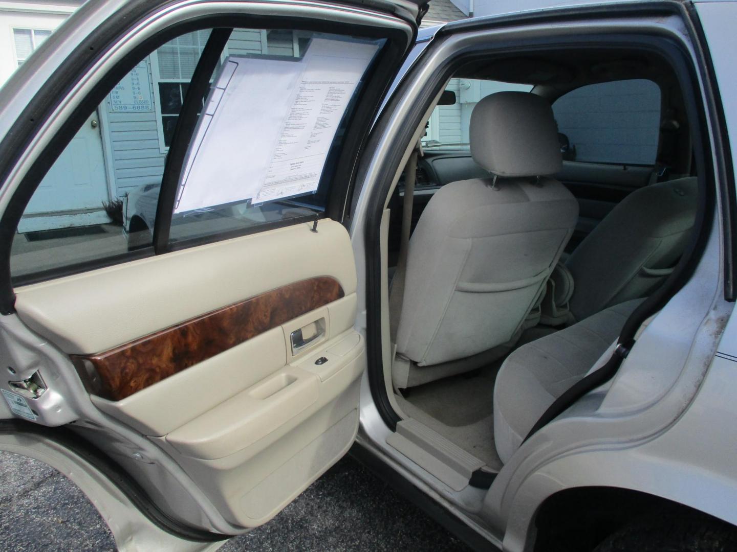 2007 SILVER Mercury Grand Marquis GS (2MEFM74W57X) with an 4.6L V8 OHC 16V engine, 4-Speed Automatic transmission, located at 540a Delsea Drive, Sewell, NJ, 08080, (987) 867-5309, 39.752560, -75.111206 - Photo#11