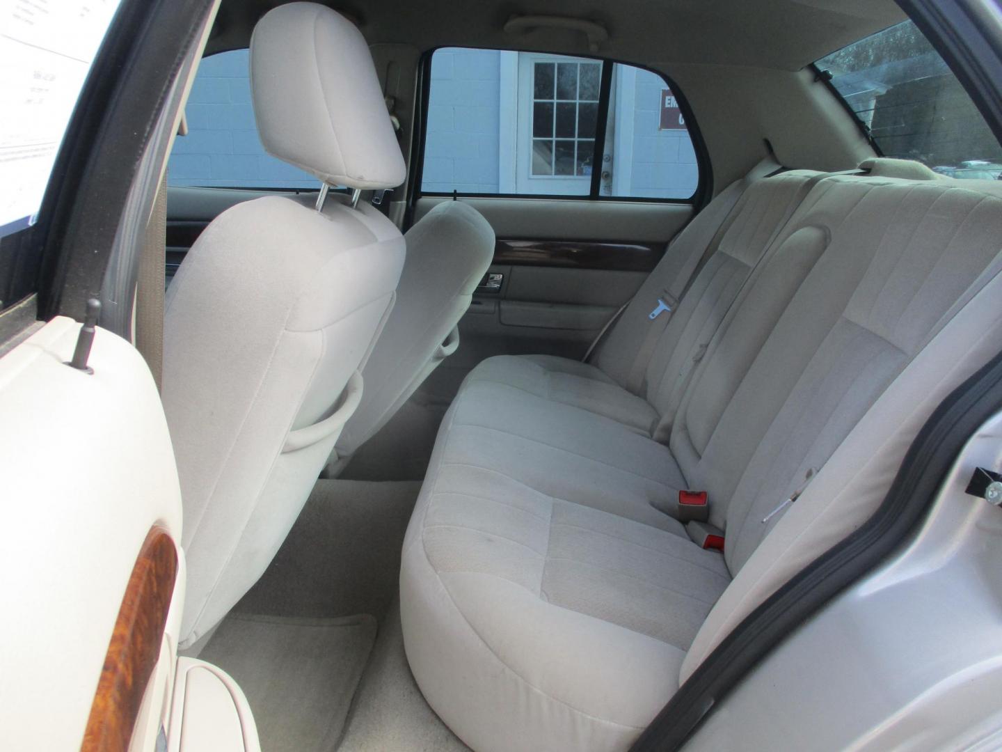 2007 SILVER Mercury Grand Marquis GS (2MEFM74W57X) with an 4.6L V8 OHC 16V engine, 4-Speed Automatic transmission, located at 540a Delsea Drive, Sewell, NJ, 08080, (987) 867-5309, 39.752560, -75.111206 - Photo#13