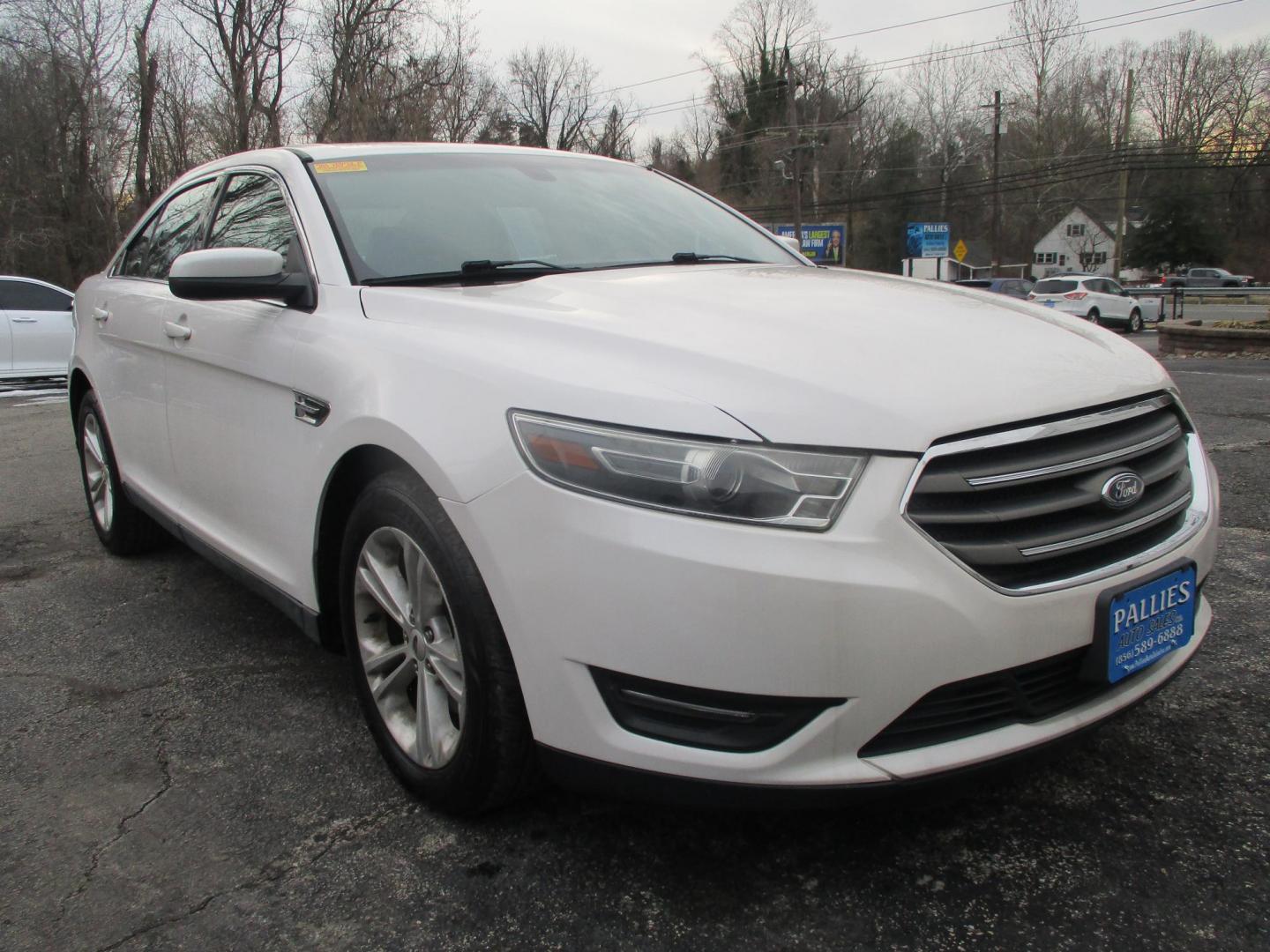 2015 WHITE Ford Taurus SEL FWD (1FAHP2E88FG) with an 3.5L V6 DOHC 24V engine, 6-Speed Automatic transmission, located at 540a Delsea Drive, Sewell, NJ, 08080, (987) 867-5309, 39.752560, -75.111206 - Photo#7