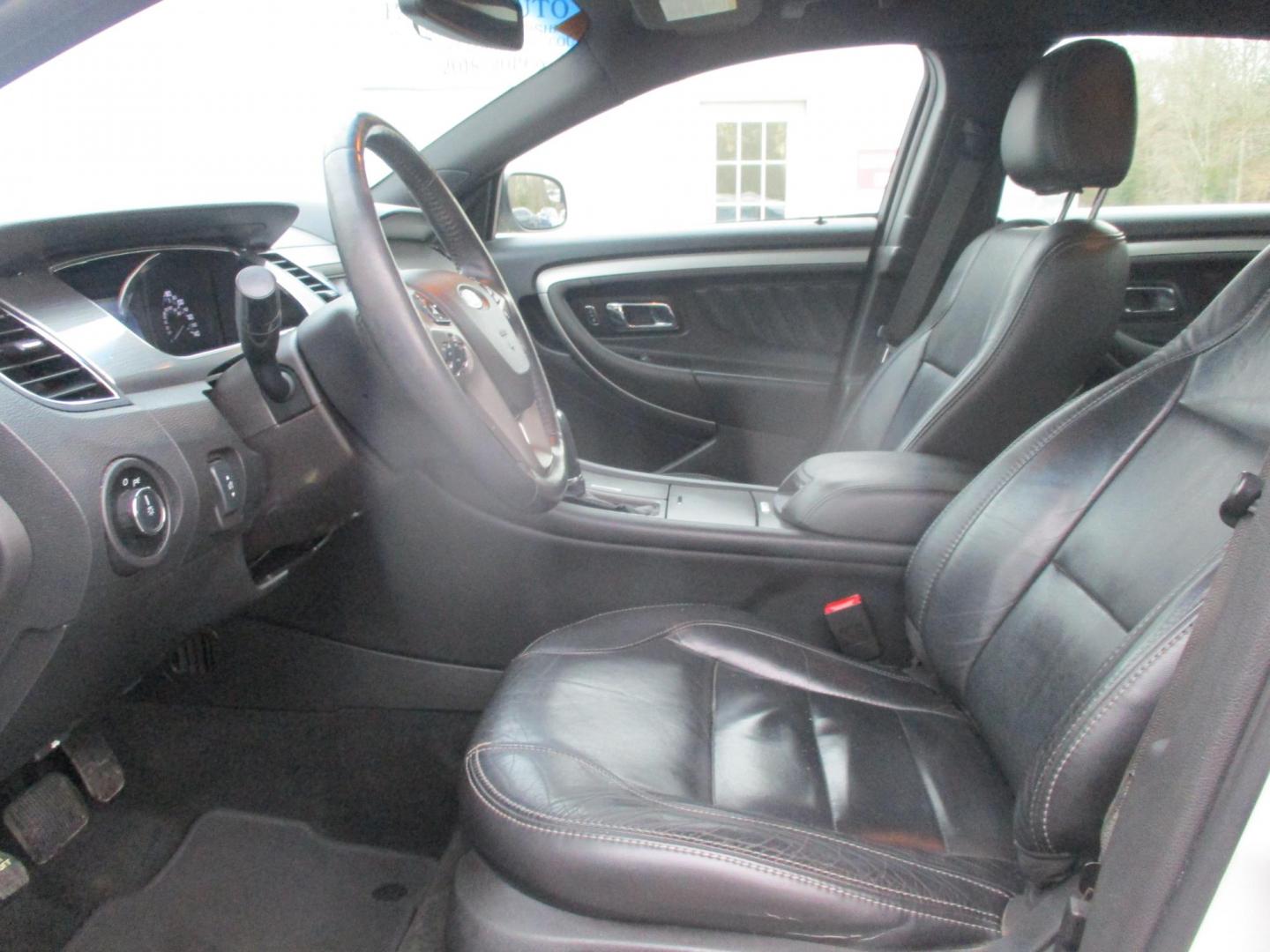 2015 WHITE Ford Taurus SEL FWD (1FAHP2E88FG) with an 3.5L V6 DOHC 24V engine, 6-Speed Automatic transmission, located at 540a Delsea Drive, Sewell, NJ, 08080, (987) 867-5309, 39.752560, -75.111206 - Photo#11