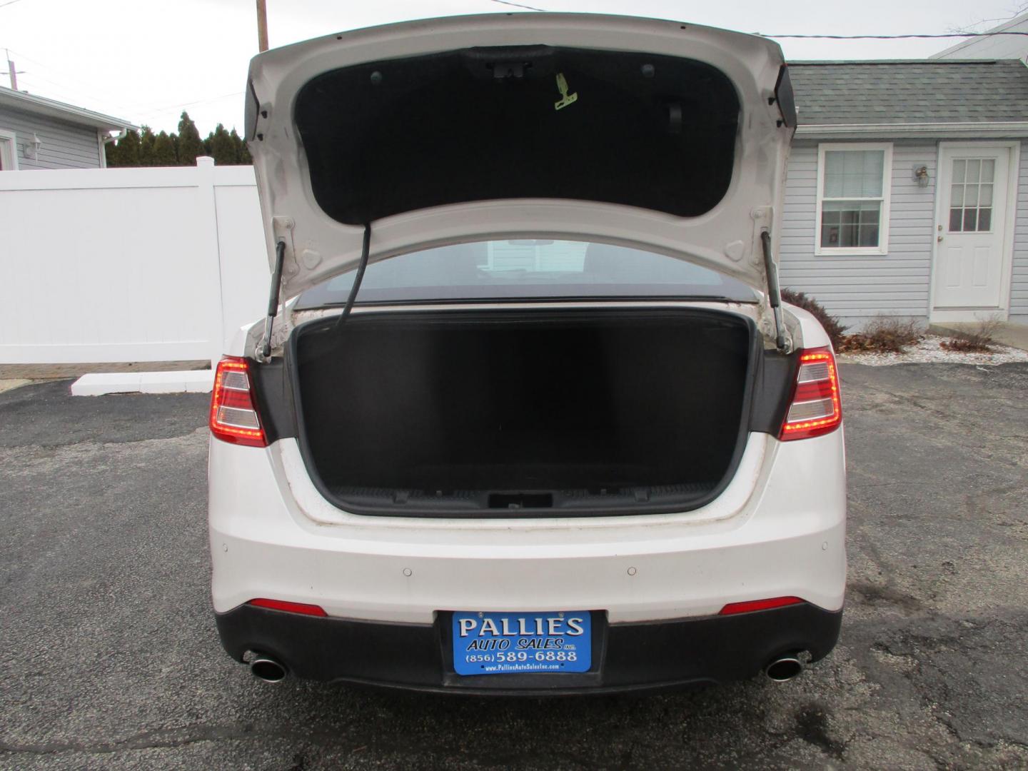 2015 WHITE Ford Taurus SEL FWD (1FAHP2E88FG) with an 3.5L V6 DOHC 24V engine, 6-Speed Automatic transmission, located at 540a Delsea Drive, Sewell, NJ, 08080, (987) 867-5309, 39.752560, -75.111206 - Photo#24