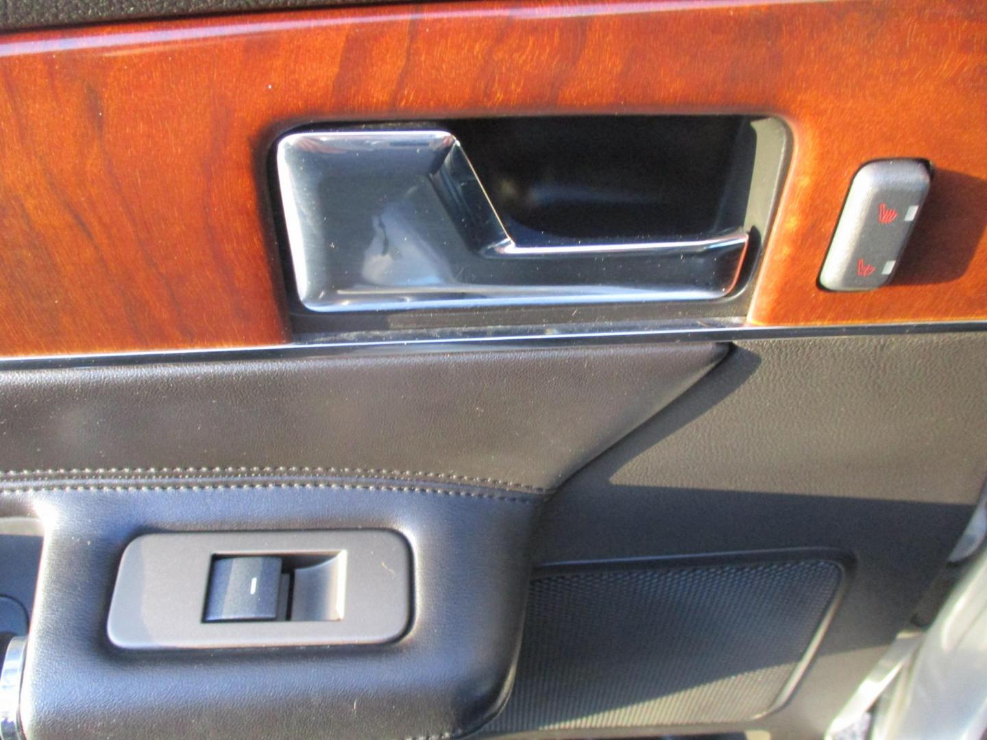 2011 SILVER Lincoln MKX AWD (2LMDJ8JK8BB) with an 3.7L V6 DOHC 24V engine, 6-Speed Automatic transmission, located at 540a Delsea Drive, Sewell, NJ, 08080, (987) 867-5309, 39.752560, -75.111206 - Photo#14