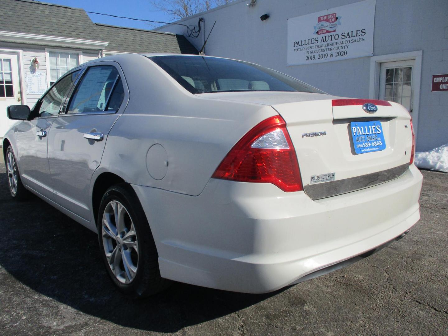 2012 WHITE Ford Fusion SE (3FAHP0HA9CR) with an 2.5L L4 DOHC 16V engine, located at 540a Delsea Drive, Sewell, NJ, 08080, (987) 867-5309, 39.752560, -75.111206 - Photo#2