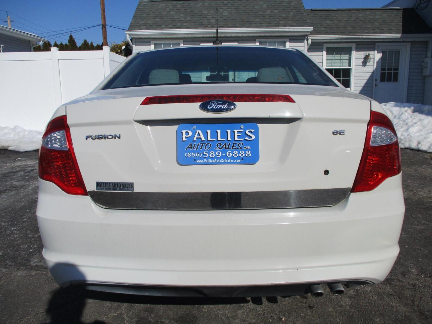 2012 WHITE Ford Fusion SE (3FAHP0HA9CR) with an 2.5L L4 DOHC 16V engine, located at 540a Delsea Drive, Sewell, NJ, 08080, (987) 867-5309, 39.752560, -75.111206 - Photo#3