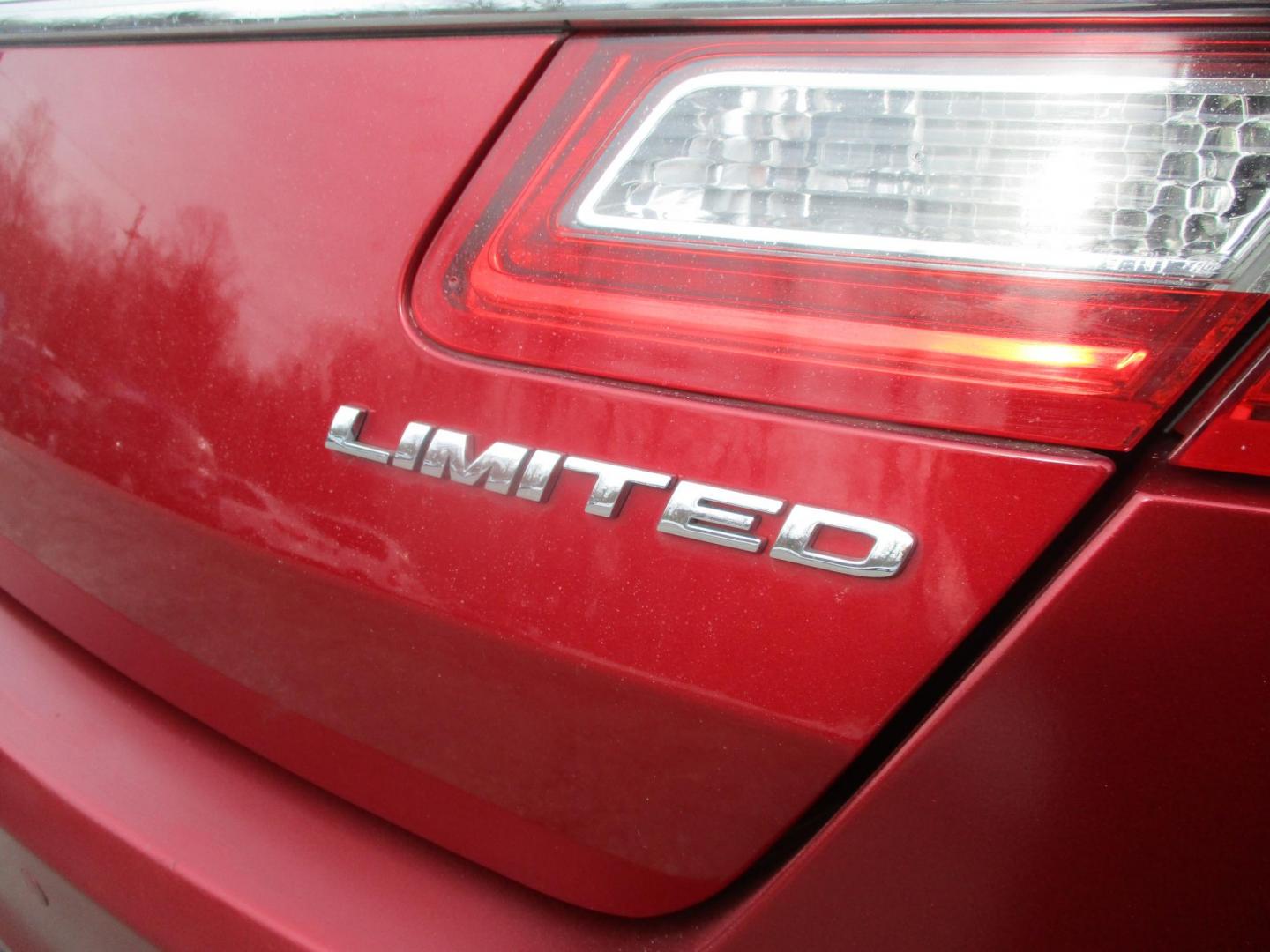 2013 RED Ford Taurus Limited FWD (1FAHP2F81DG) with an 3.5L V6 DOHC 24V engine, 6-Speed Automatic transmission, located at 540a Delsea Drive, Sewell, NJ, 08080, (987) 867-5309, 39.752560, -75.111206 - Photo#5