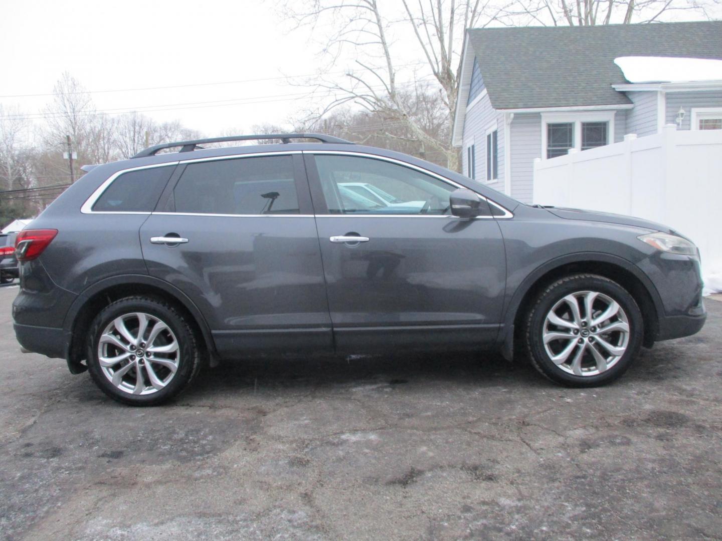 2013 GRAY Mazda CX-9 Grand Touring AWD (JM3TB3DVXD0) with an 3.7L V6 DOHC 24V engine, 6-Speed Automatic transmission, located at 540a Delsea Drive, Sewell, NJ, 08080, (987) 867-5309, 39.752560, -75.111206 - Photo#7
