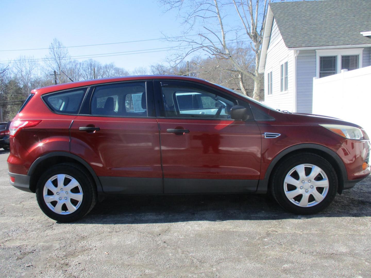 2016 RED Ford Escape S FWD (1FMCU0F73GU) with an 2.5L L4 DOHC 16V engine, 6-Speed Automatic transmission, located at 540a Delsea Drive, Sewell, NJ, 08080, (987) 867-5309, 39.752560, -75.111206 - Photo#6