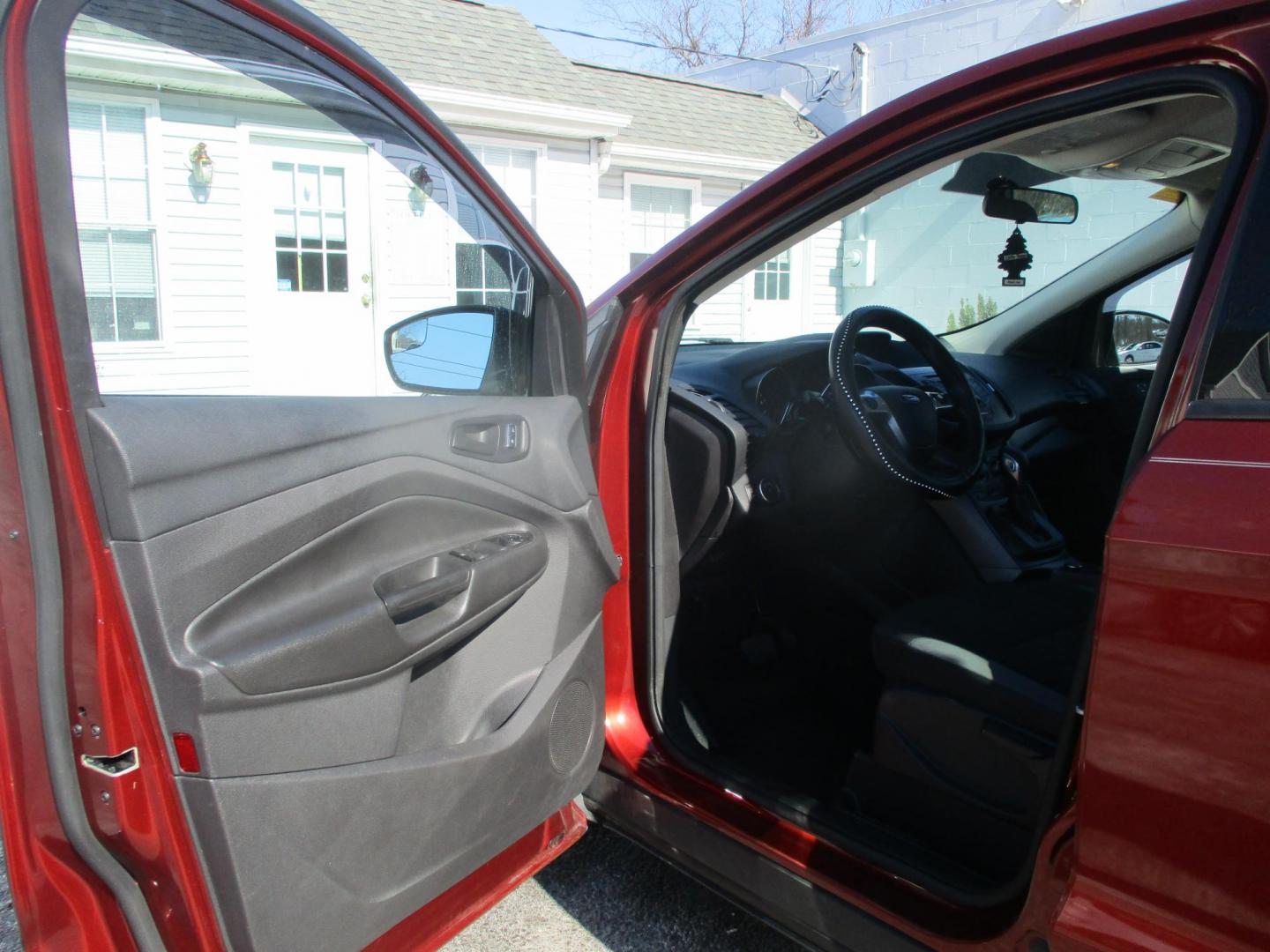2016 RED Ford Escape S FWD (1FMCU0F73GU) with an 2.5L L4 DOHC 16V engine, 6-Speed Automatic transmission, located at 540a Delsea Drive, Sewell, NJ, 08080, (987) 867-5309, 39.752560, -75.111206 - Photo#9