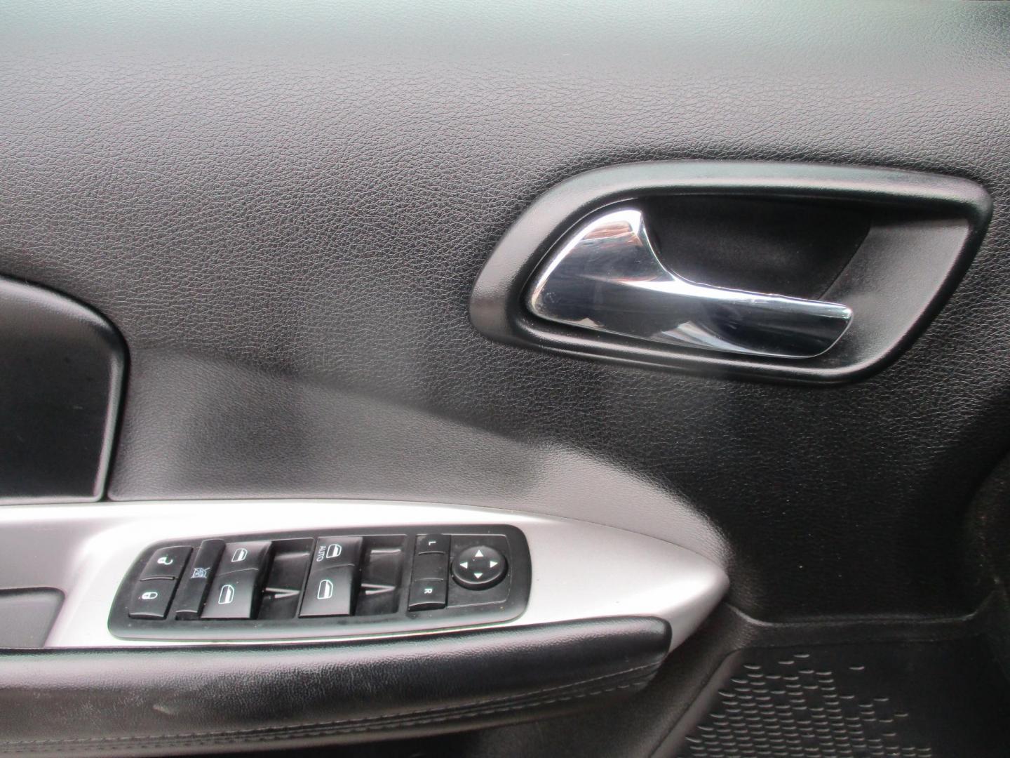 2015 SILVER Dodge Journey SE (3C4PDCAB1FT) with an 2.4L L4 DOHC 16V engine, 4-Speed Automatic transmission, located at 540a Delsea Drive, Sewell, NJ, 08080, (987) 867-5309, 39.752560, -75.111206 - Photo#10