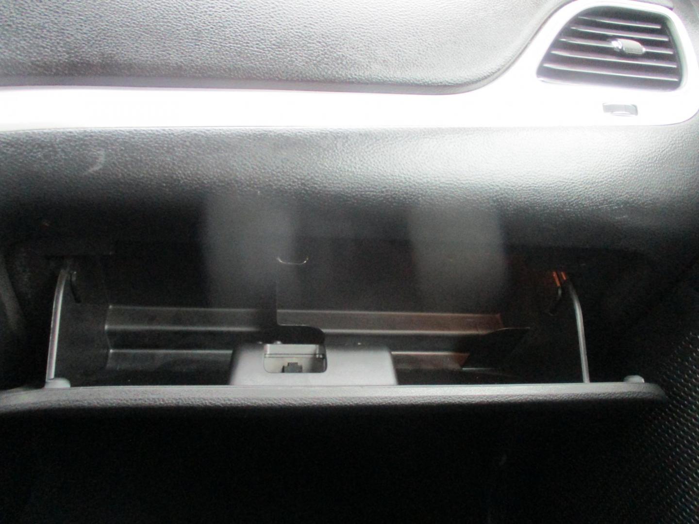 2015 SILVER Dodge Journey SE (3C4PDCAB1FT) with an 2.4L L4 DOHC 16V engine, 4-Speed Automatic transmission, located at 540a Delsea Drive, Sewell, NJ, 08080, (987) 867-5309, 39.752560, -75.111206 - Photo#23