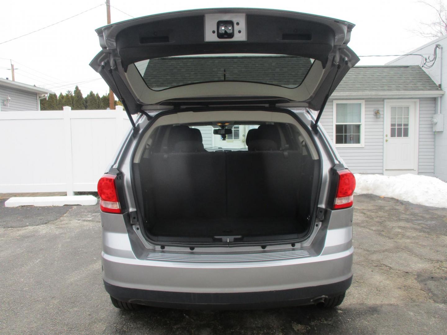 2015 SILVER Dodge Journey SE (3C4PDCAB1FT) with an 2.4L L4 DOHC 16V engine, 4-Speed Automatic transmission, located at 540a Delsea Drive, Sewell, NJ, 08080, (987) 867-5309, 39.752560, -75.111206 - Photo#24