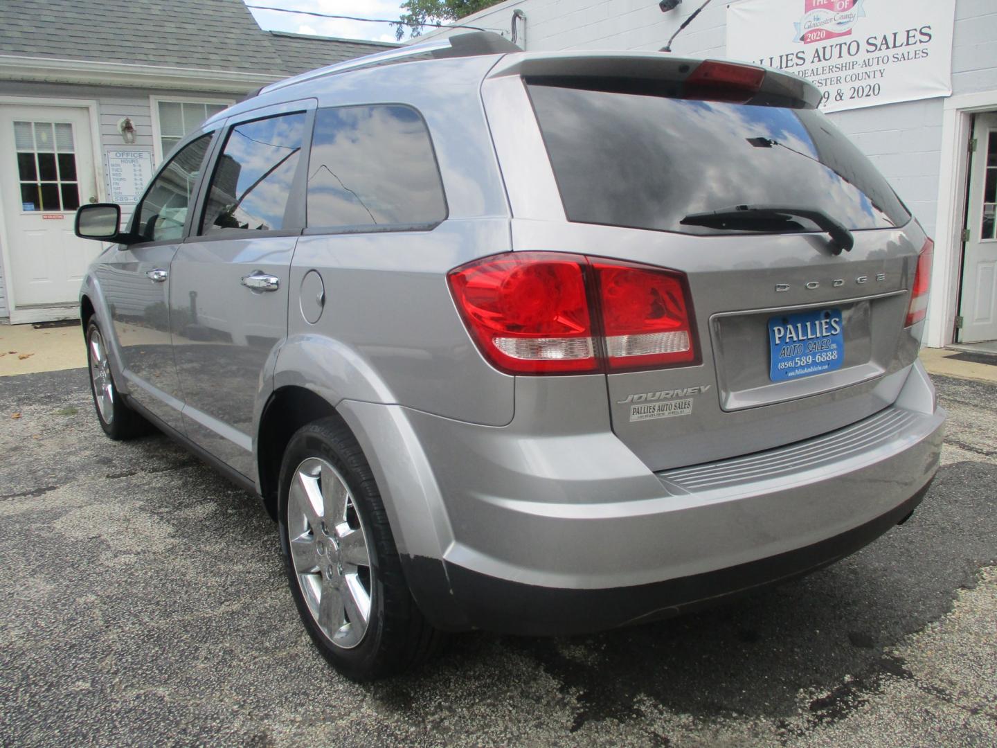 2015 SILVER Dodge Journey SE (3C4PDCAB1FT) with an 2.4L L4 DOHC 16V engine, 4-Speed Automatic transmission, located at 540a Delsea Drive, Sewell, NJ, 08080, (987) 867-5309, 39.752560, -75.111206- Photo#2