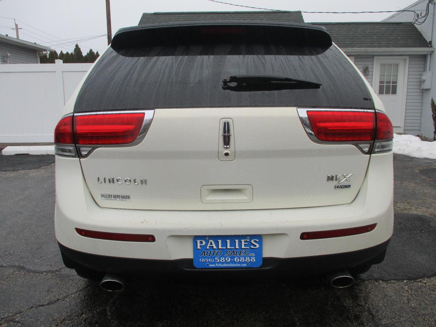 2013 WHITE Lincoln MKX AWD (2LMDJ8JK2DB) with an 3.7L V6 DOHC 24V engine, 6-Speed Automatic transmission, located at 540a Delsea Drive, Sewell, NJ, 08080, (987) 867-5309, 39.752560, -75.111206 - Photo#3
