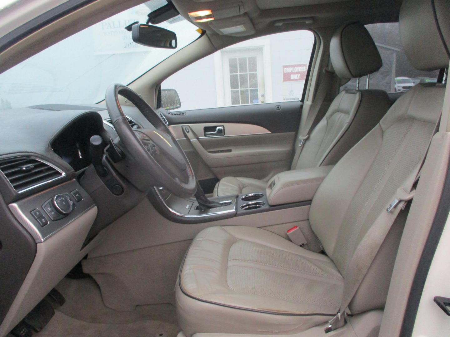 2013 WHITE Lincoln MKX AWD (2LMDJ8JK2DB) with an 3.7L V6 DOHC 24V engine, 6-Speed Automatic transmission, located at 540a Delsea Drive, Sewell, NJ, 08080, (987) 867-5309, 39.752560, -75.111206 - Photo#12