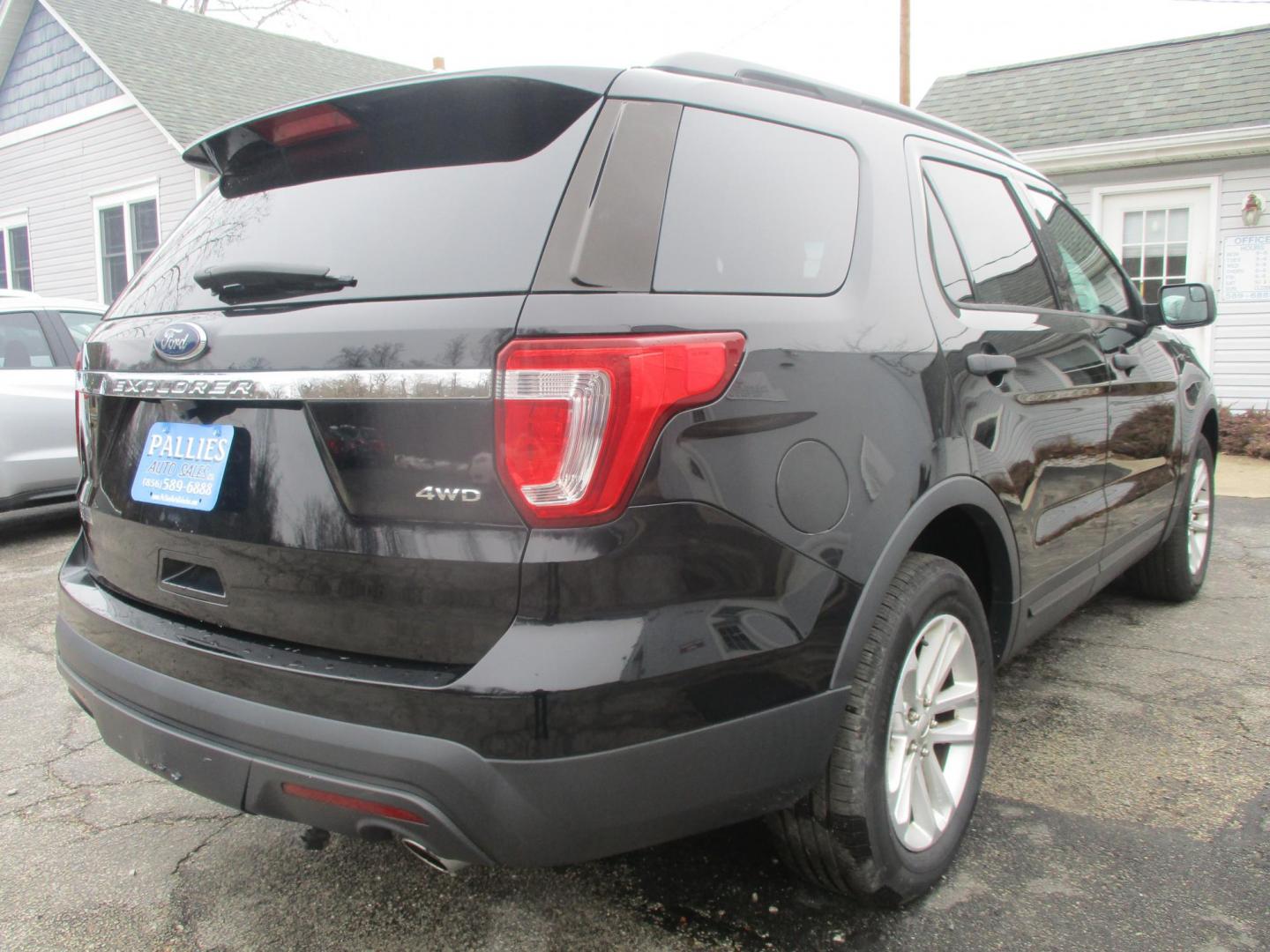2016 BLACK Ford Explorer Base 4WD (1FM5K8B88GG) with an 3.5L V6 DOHC 24V engine, 6-Speed Automatic transmission, located at 540a Delsea Drive, Sewell, NJ, 08080, (987) 867-5309, 39.752560, -75.111206- Photo#6