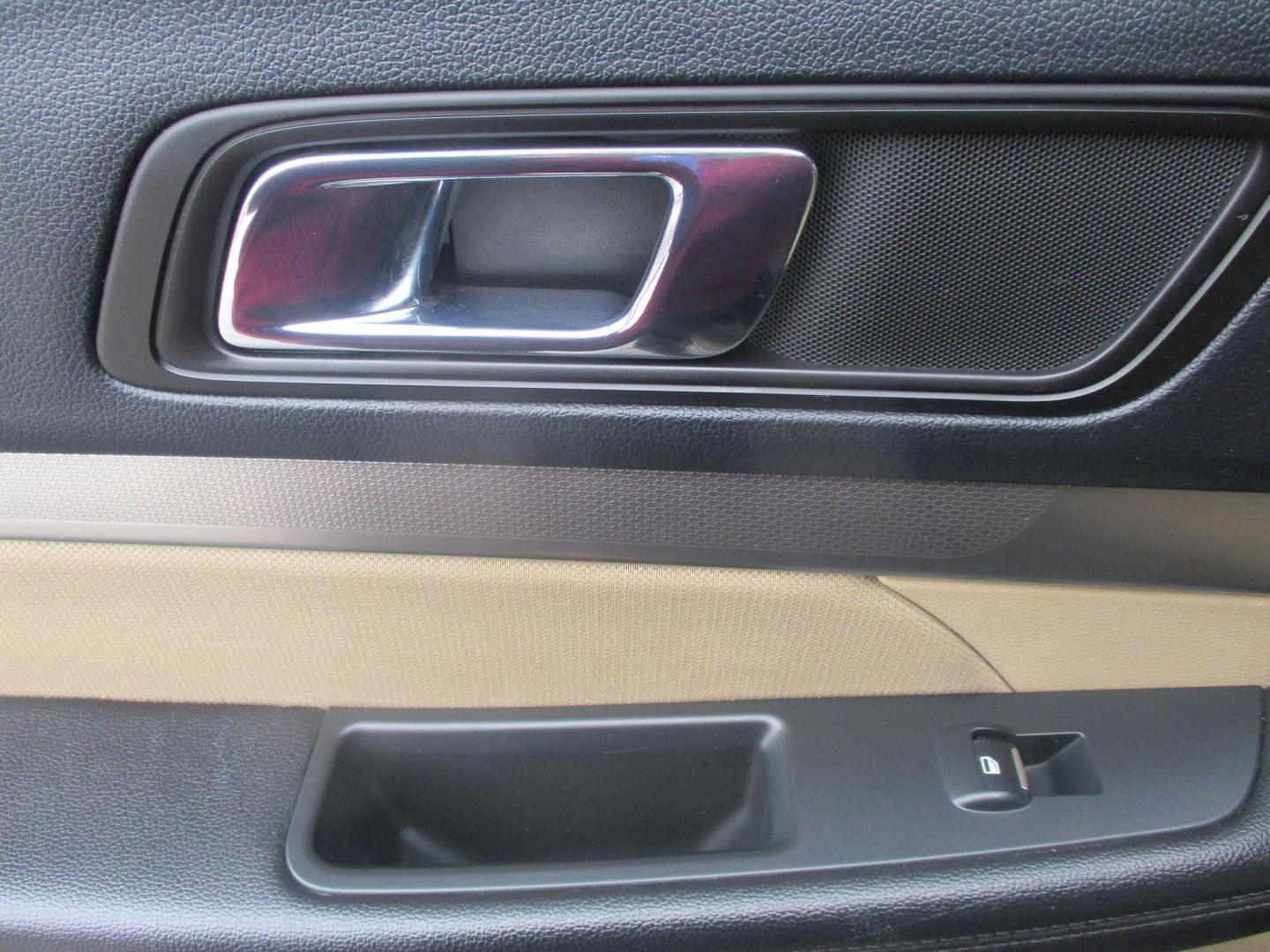 2016 BLACK Ford Explorer Base 4WD (1FM5K8B88GG) with an 3.5L V6 DOHC 24V engine, 6-Speed Automatic transmission, located at 540a Delsea Drive, Sewell, NJ, 08080, (987) 867-5309, 39.752560, -75.111206 - Photo#11