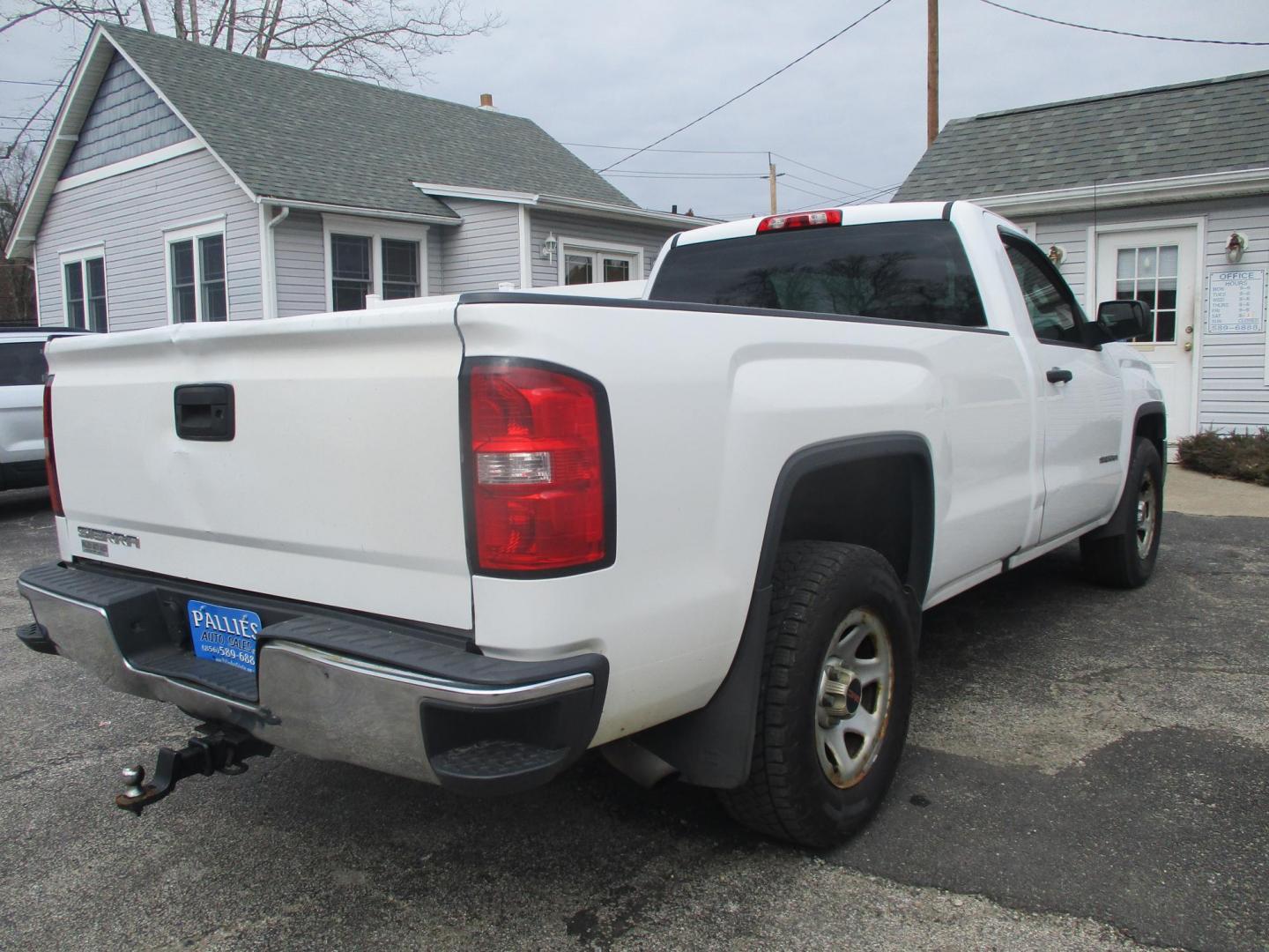 2016 WHITE GMC Sierra 1500 Base Long Box 2WD (1GTN1LEC6GZ) with an 5.3L V8 OHV 16V engine, 6A transmission, located at 540a Delsea Drive, Sewell, NJ, 08080, (987) 867-5309, 39.752560, -75.111206 - Photo#5