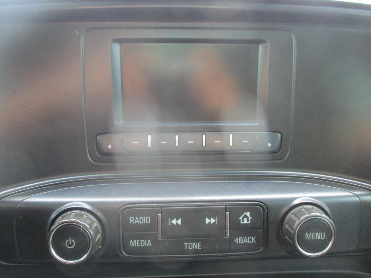 2016 WHITE GMC Sierra 1500 Base Long Box 2WD (1GTN1LEC6GZ) with an 5.3L V8 OHV 16V engine, 6A transmission, located at 540a Delsea Drive, Sewell, NJ, 08080, (987) 867-5309, 39.752560, -75.111206 - Photo#15