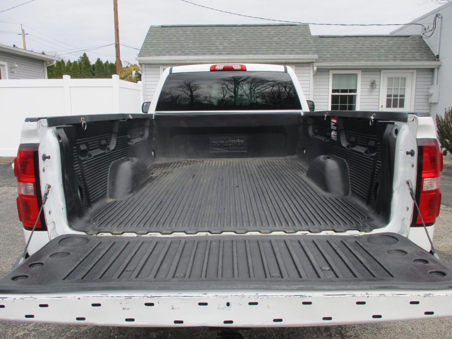 2016 WHITE GMC Sierra 1500 Base Long Box 2WD (1GTN1LEC6GZ) with an 5.3L V8 OHV 16V engine, 6A transmission, located at 540a Delsea Drive, Sewell, NJ, 08080, (987) 867-5309, 39.752560, -75.111206 - Photo#20