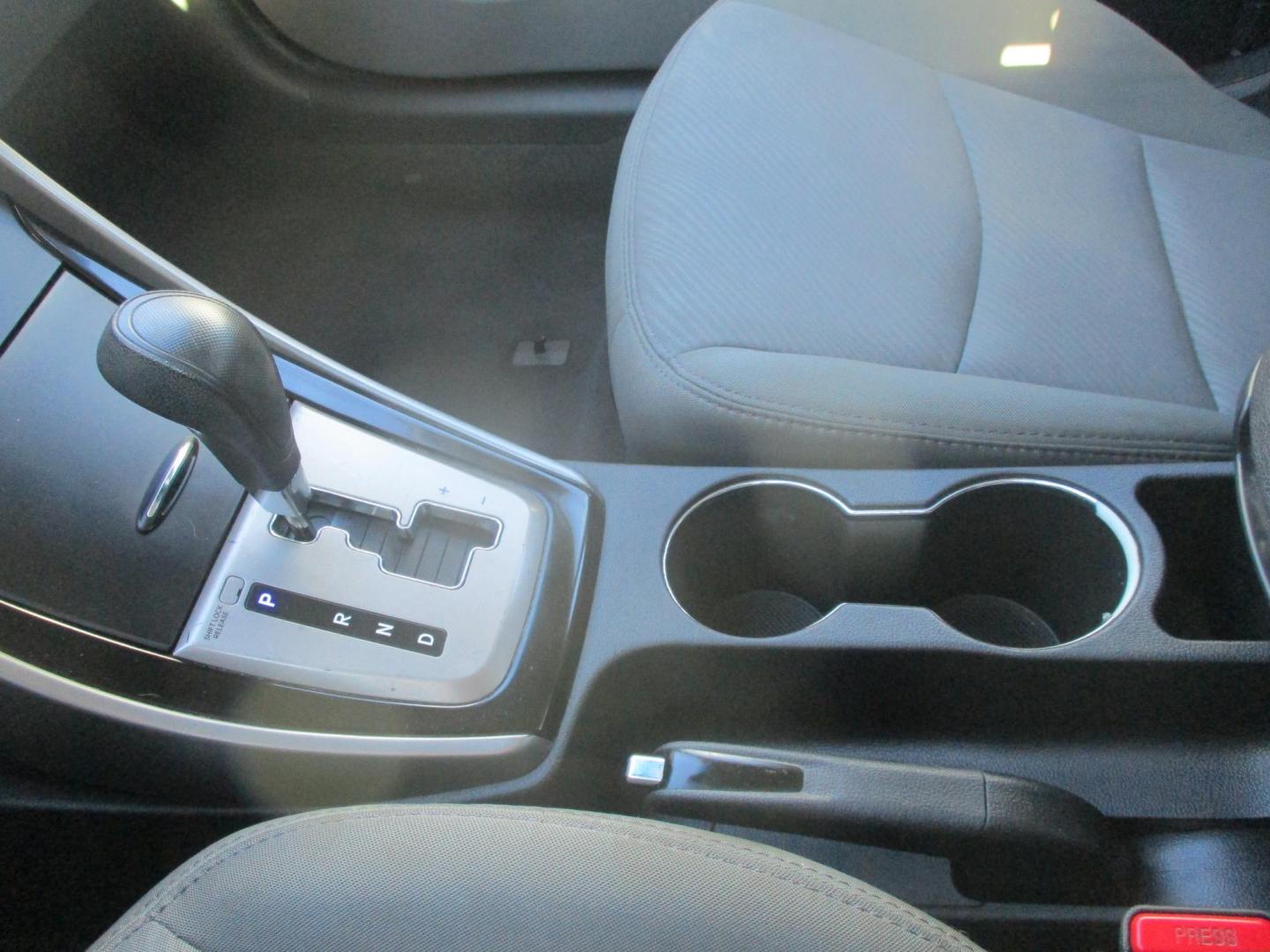 2013 BLUE Hyundai Elantra Limited (5NPDH4AE9DH) with an 1.8L L4 DOHC 16V engine, 6-Speed Automatic transmission, located at 540a Delsea Drive, Sewell, NJ, 08080, (987) 867-5309, 39.752560, -75.111206 - Photo#19