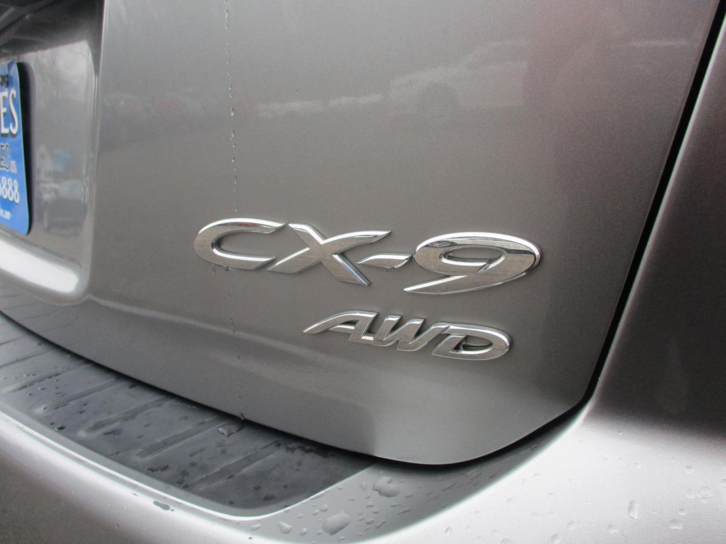 2012 SILVER Mazda CX-9 Touring AWD (JM3TB3CV2C0) with an 3.7L V6 DOHC 24V engine, 6-Speed Automatic transmission, located at 540a Delsea Drive, Sewell, NJ, 08080, (987) 867-5309, 39.752560, -75.111206 - Photo#5