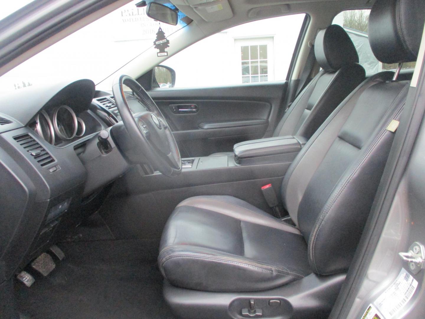 2012 SILVER Mazda CX-9 Touring AWD (JM3TB3CV2C0) with an 3.7L V6 DOHC 24V engine, 6-Speed Automatic transmission, located at 540a Delsea Drive, Sewell, NJ, 08080, (987) 867-5309, 39.752560, -75.111206 - Photo#12