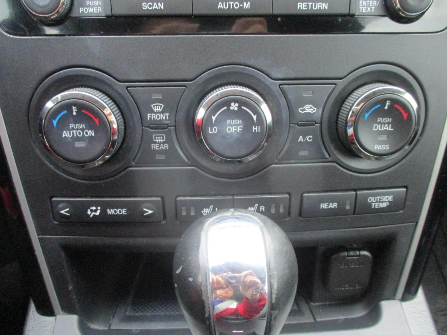 2012 SILVER Mazda CX-9 Touring AWD (JM3TB3CV2C0) with an 3.7L V6 DOHC 24V engine, 6-Speed Automatic transmission, located at 540a Delsea Drive, Sewell, NJ, 08080, (987) 867-5309, 39.752560, -75.111206 - Photo#24