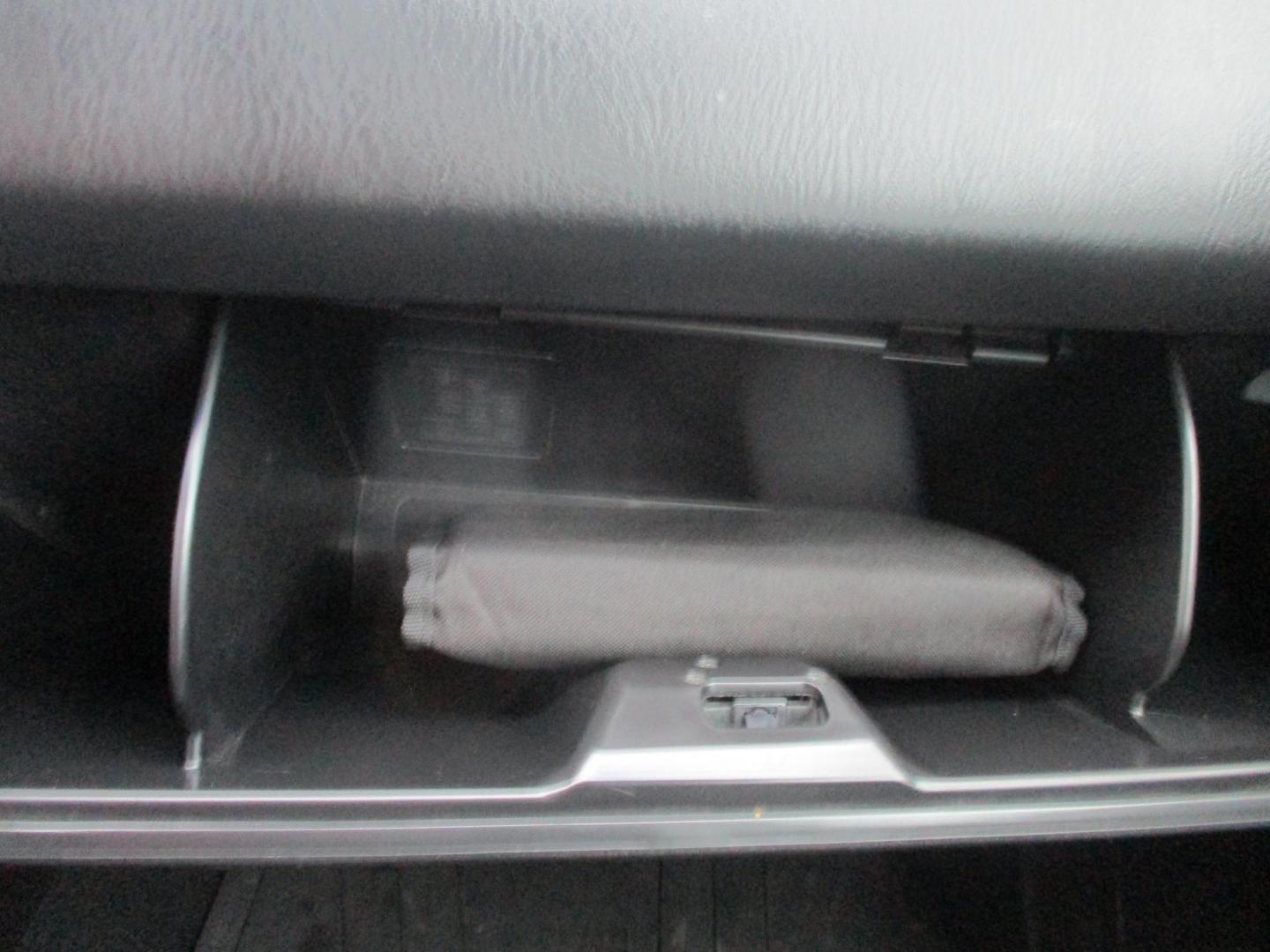 2012 SILVER Mazda CX-9 Touring AWD (JM3TB3CV2C0) with an 3.7L V6 DOHC 24V engine, 6-Speed Automatic transmission, located at 540a Delsea Drive, Sewell, NJ, 08080, (987) 867-5309, 39.752560, -75.111206 - Photo#27