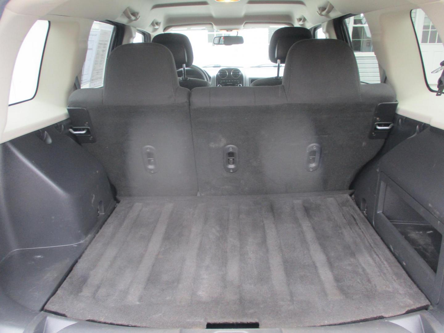 2014 WHITE Jeep Patriot Sport 2WD (1C4NJPBA1ED) with an 2.0L L4 DOHC 16V engine, located at 540a Delsea Drive, Sewell, NJ, 08080, (987) 867-5309, 39.752560, -75.111206 - Photo#21