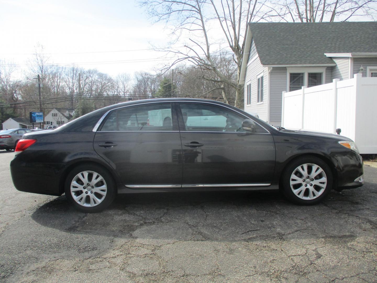 2012 BLACK Toyota Avalon Base (4T1BK3DB9CU) with an 3.5L V6 DOHC 24V engine, 6-Speed Automatic transmission, located at 540a Delsea Drive, Sewell, NJ, 08080, (987) 867-5309, 39.752560, -75.111206 - Photo#6