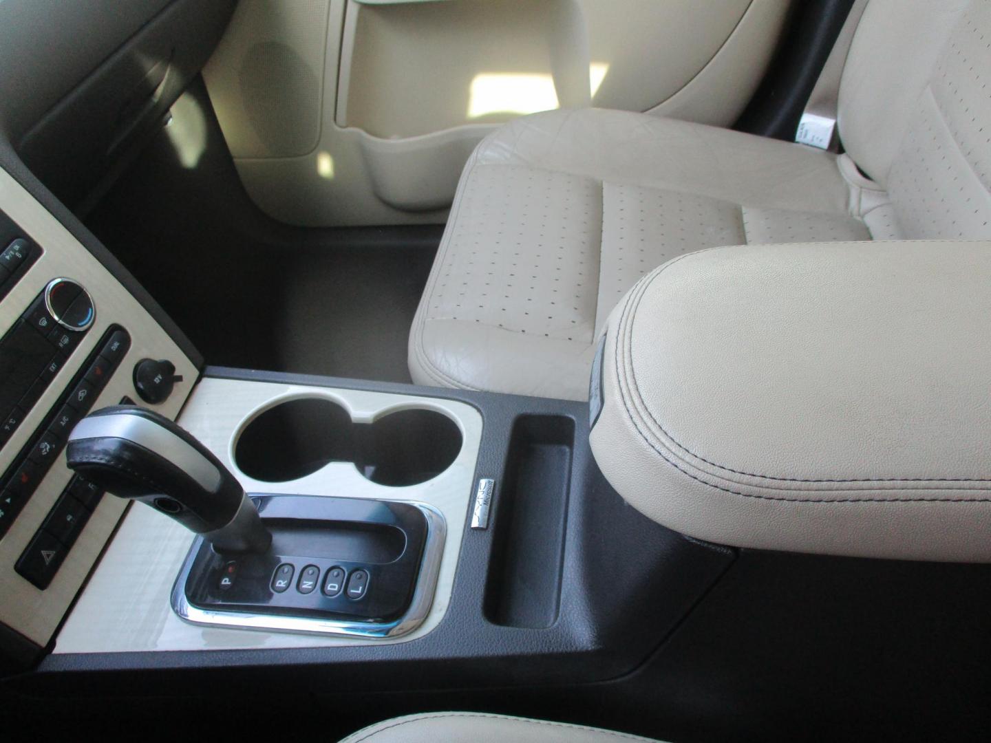 2008 BLUE Mercury Sable Premier (1MEHM42W08G) with an 3.5L V6 DOHC 24V engine, 6-Speed Automatic Overdrive transmission, located at 540a Delsea Drive, Sewell, NJ, 08080, (987) 867-5309, 39.752560, -75.111206 - Photo#22