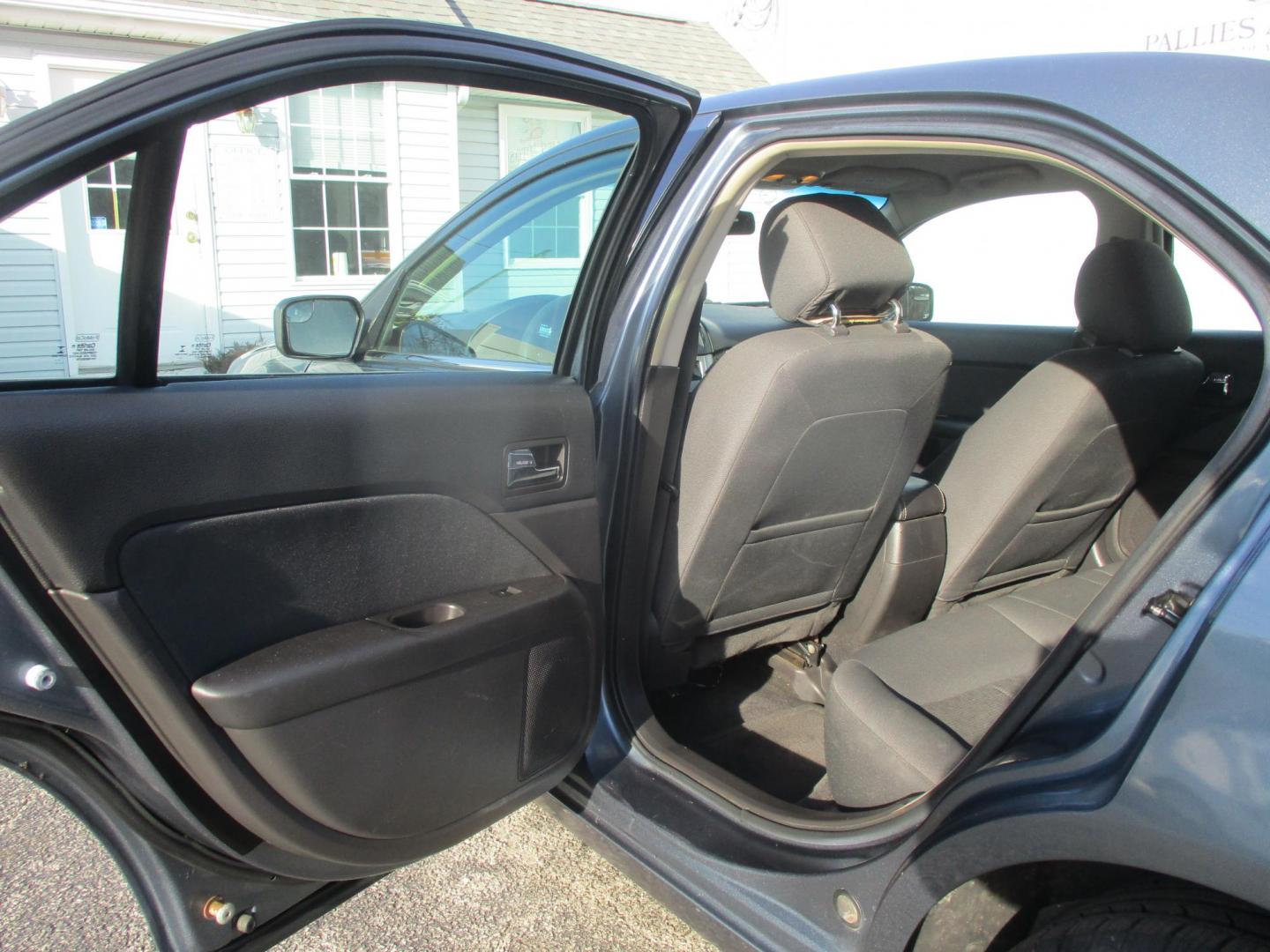 2012 BLUE Ford Fusion SE (3FAHP0HA4CR) with an 2.5L L4 DOHC 16V engine, located at 540a Delsea Drive, Sewell, NJ, 08080, (987) 867-5309, 39.752560, -75.111206 - Photo#13