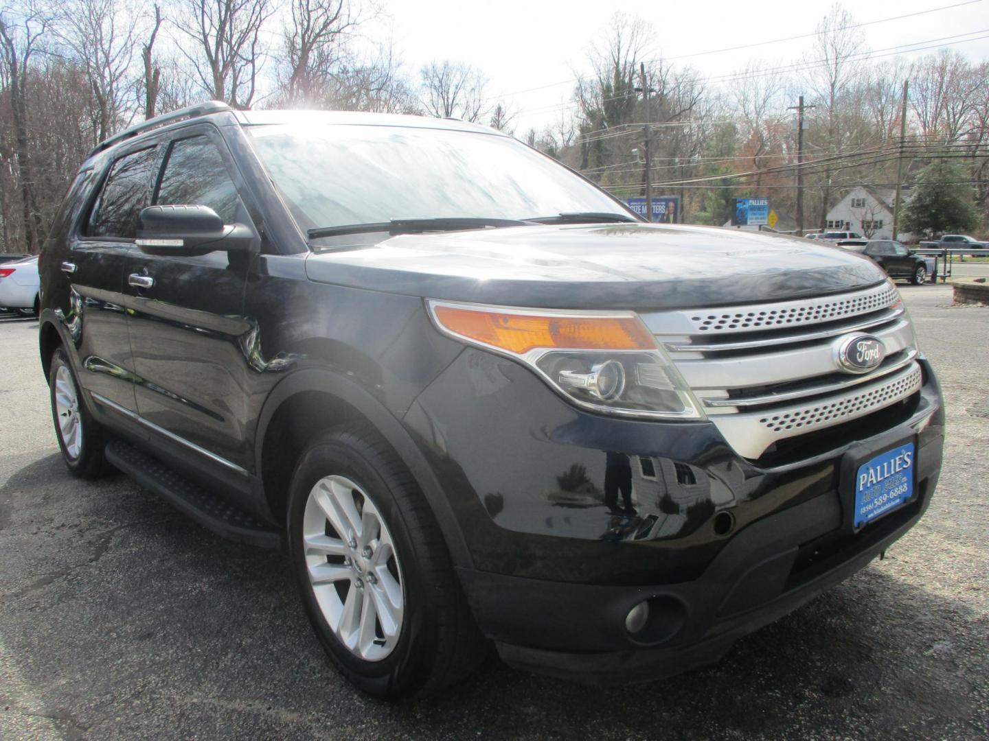 2014 BLACK Ford Explorer XLT 4WD (1FM5K8D86EG) with an 3.5L V6 DOHC 24V engine, 6-Speed Automatic transmission, located at 540a Delsea Drive, Sewell, NJ, 08080, (987) 867-5309, 39.752560, -75.111206 - Photo#8