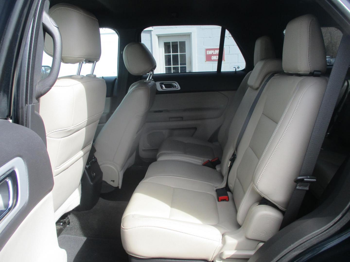 2014 BLACK Ford Explorer XLT 4WD (1FM5K8D86EG) with an 3.5L V6 DOHC 24V engine, 6-Speed Automatic transmission, located at 540a Delsea Drive, Sewell, NJ, 08080, (987) 867-5309, 39.752560, -75.111206 - Photo#15