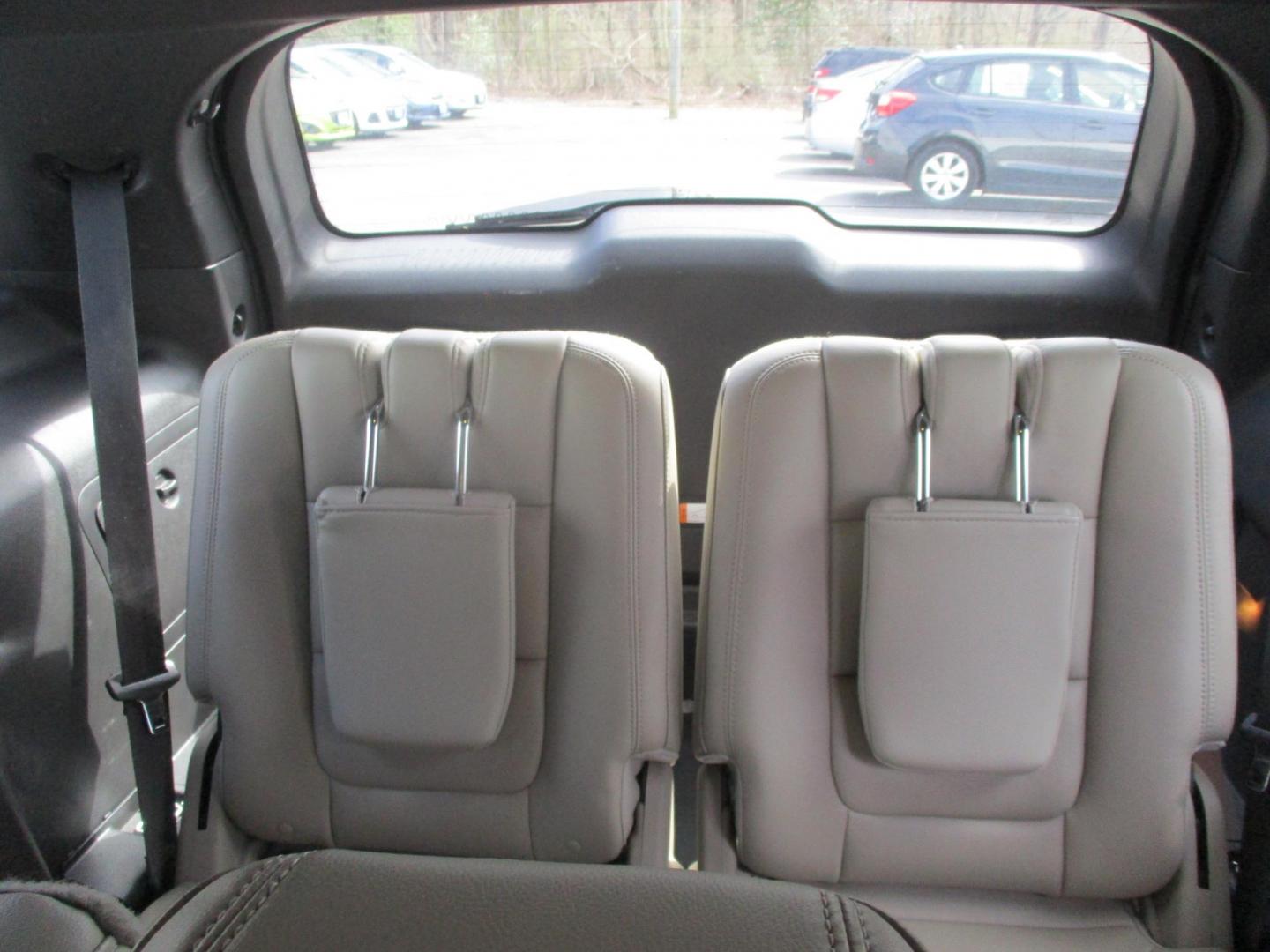 2014 BLACK Ford Explorer XLT 4WD (1FM5K8D86EG) with an 3.5L V6 DOHC 24V engine, 6-Speed Automatic transmission, located at 540a Delsea Drive, Sewell, NJ, 08080, (987) 867-5309, 39.752560, -75.111206 - Photo#16