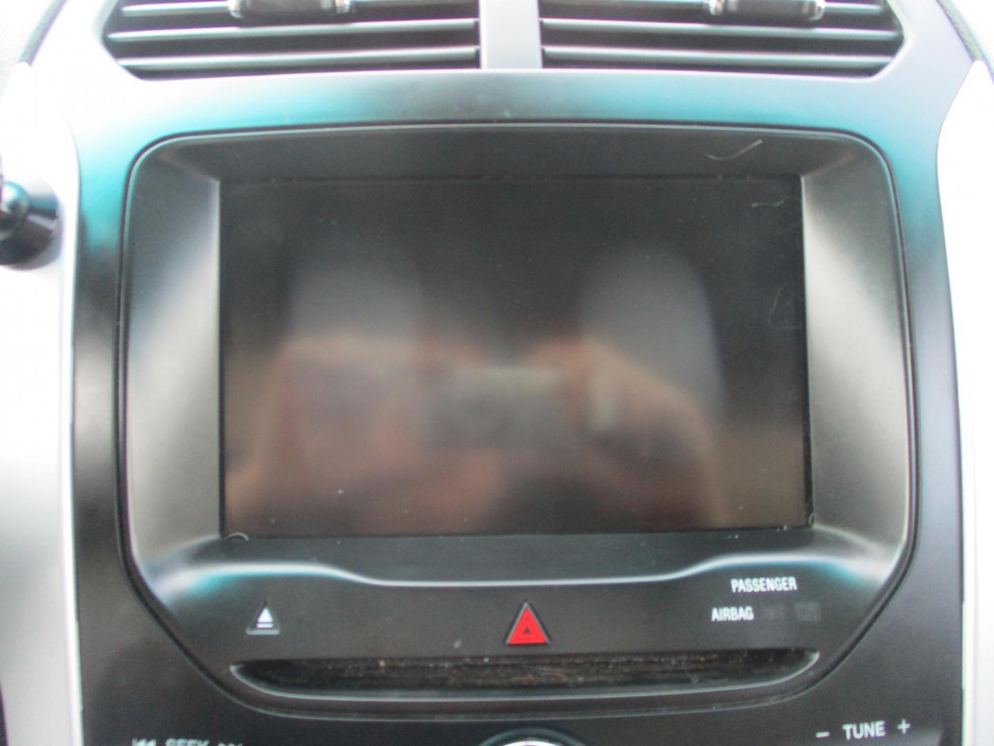 2014 BLACK Ford Explorer XLT 4WD (1FM5K8D86EG) with an 3.5L V6 DOHC 24V engine, 6-Speed Automatic transmission, located at 540a Delsea Drive, Sewell, NJ, 08080, (987) 867-5309, 39.752560, -75.111206 - Photo#20