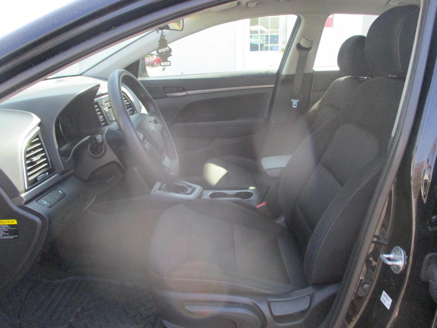 2018 BLACK Hyundai Elantra SE 6AT (5NPD74LF5JH) with an 1.8L L4 DOHC 16V engine, 6A transmission, located at 540a Delsea Drive, Sewell, NJ, 08080, (987) 867-5309, 39.752560, -75.111206 - Photo#12