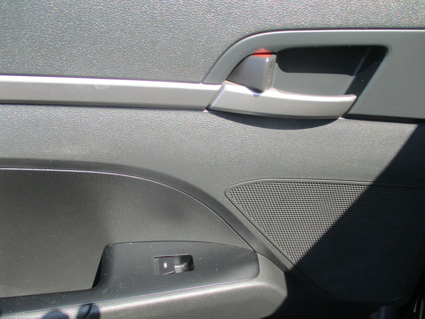 2018 BLACK Hyundai Elantra SE 6AT (5NPD74LF5JH) with an 1.8L L4 DOHC 16V engine, 6A transmission, located at 540a Delsea Drive, Sewell, NJ, 08080, (987) 867-5309, 39.752560, -75.111206 - Photo#14