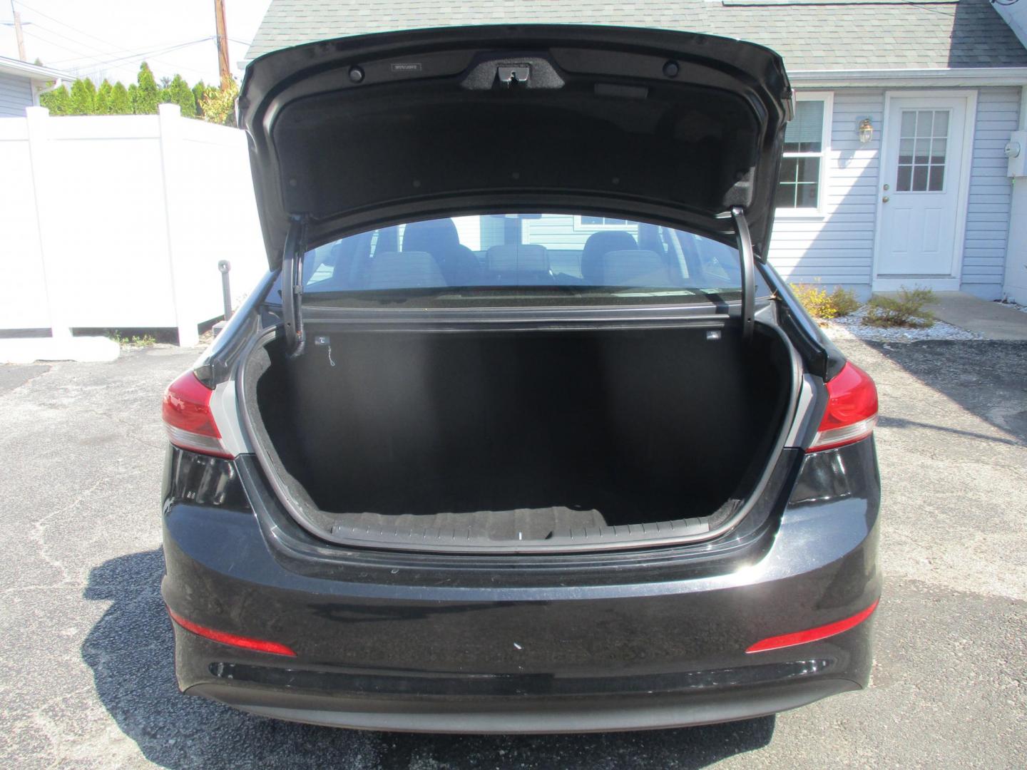 2018 BLACK Hyundai Elantra SE 6AT (5NPD74LF5JH) with an 1.8L L4 DOHC 16V engine, 6A transmission, located at 540a Delsea Drive, Sewell, NJ, 08080, (987) 867-5309, 39.752560, -75.111206 - Photo#24