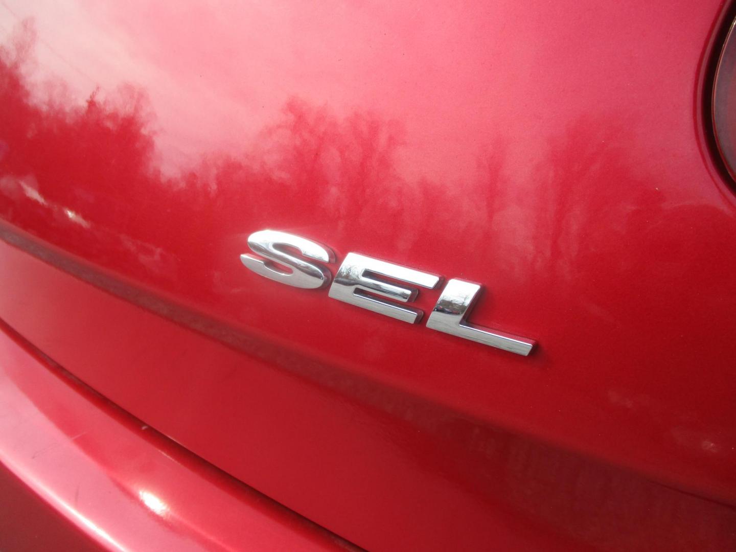 2011 RED Ford Taurus SEL FWD (1FAHP2EW4BG) with an 3.5L V6 DOHC 24V engine, 6-Speed Automatic transmission, located at 540a Delsea Drive, Sewell, NJ, 08080, (987) 867-5309, 39.752560, -75.111206 - Photo#5