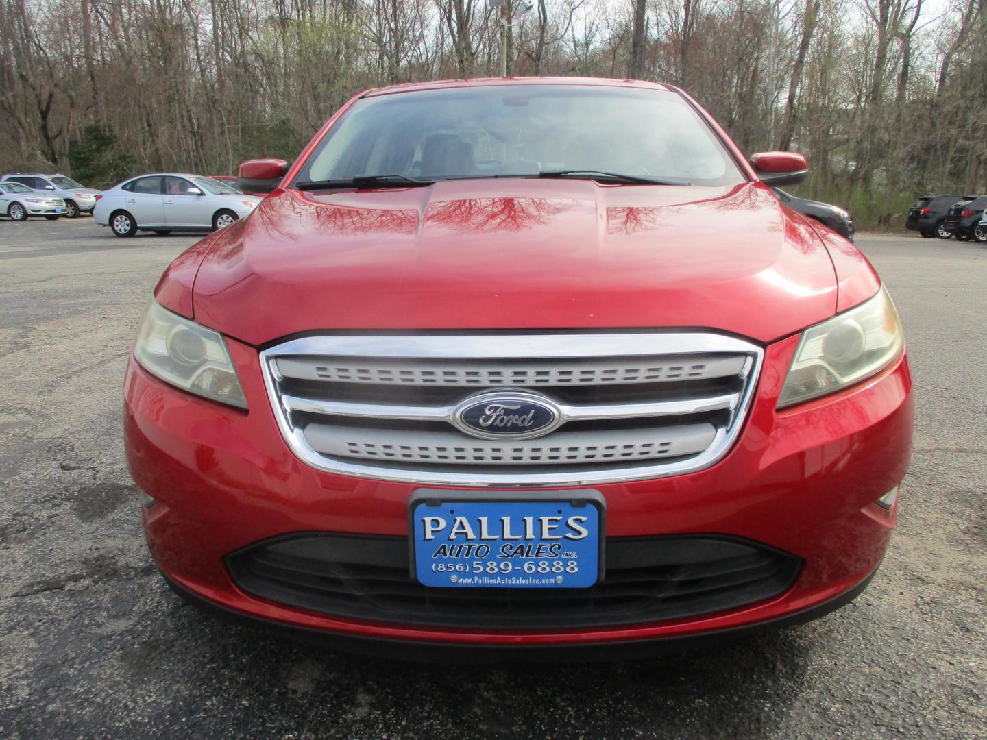2011 RED Ford Taurus SEL FWD (1FAHP2EW4BG) with an 3.5L V6 DOHC 24V engine, 6-Speed Automatic transmission, located at 540a Delsea Drive, Sewell, NJ, 08080, (987) 867-5309, 39.752560, -75.111206 - Photo#9