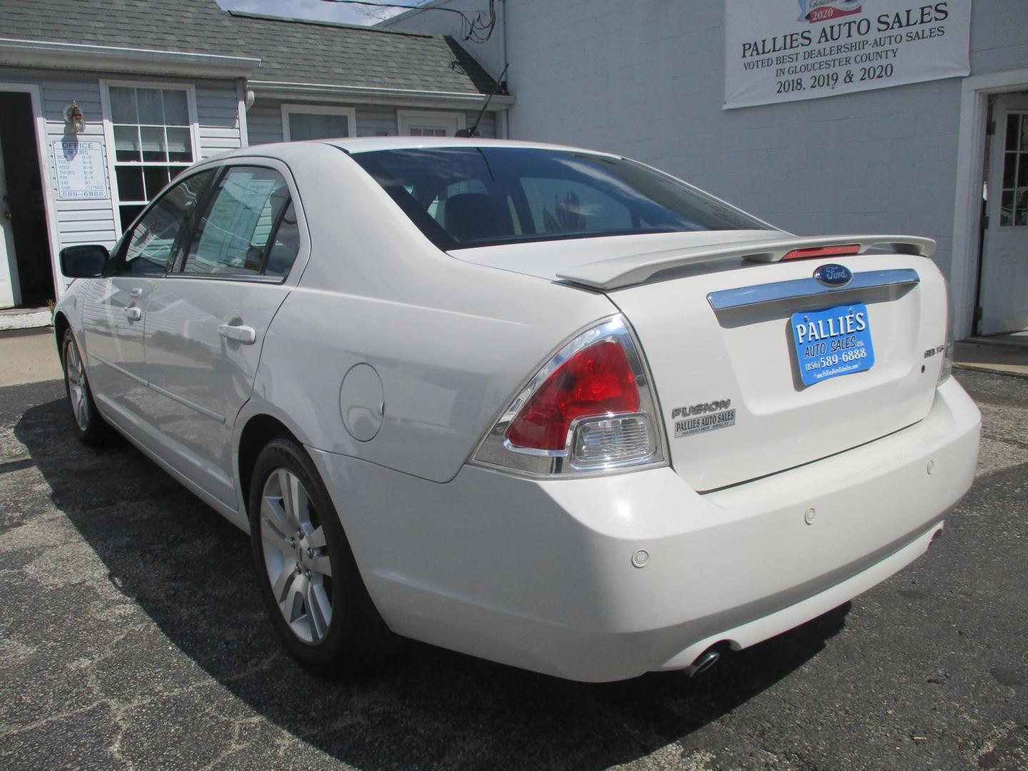 2009 WHITE Ford Fusion V6 SEL (3FAHP08129R) with an 3.0L V6 DOHC 24V engine, located at 540a Delsea Drive, Sewell, NJ, 08080, (987) 867-5309, 39.752560, -75.111206 - Photo#2
