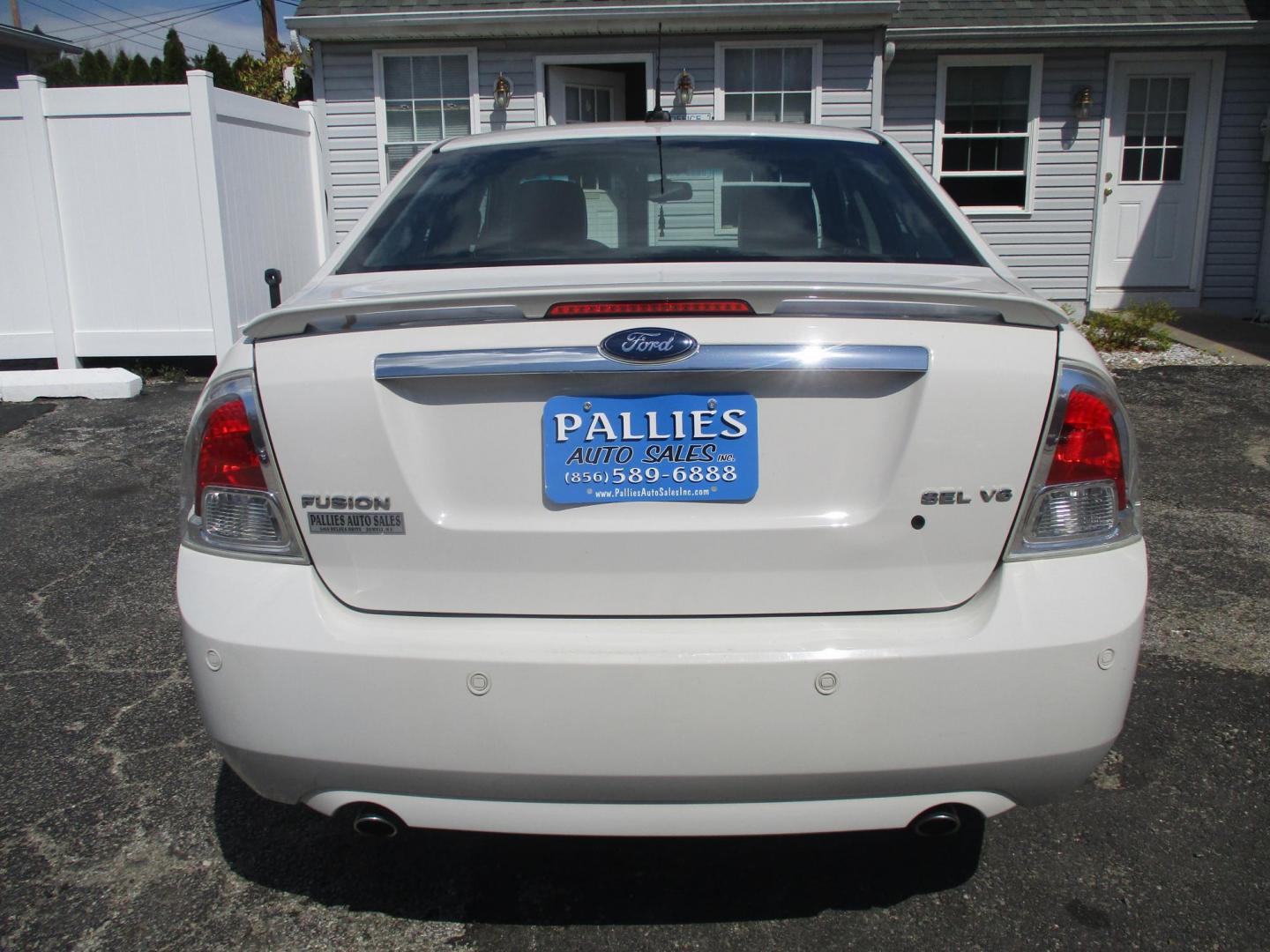 2009 WHITE Ford Fusion V6 SEL (3FAHP08129R) with an 3.0L V6 DOHC 24V engine, located at 540a Delsea Drive, Sewell, NJ, 08080, (987) 867-5309, 39.752560, -75.111206 - Photo#3