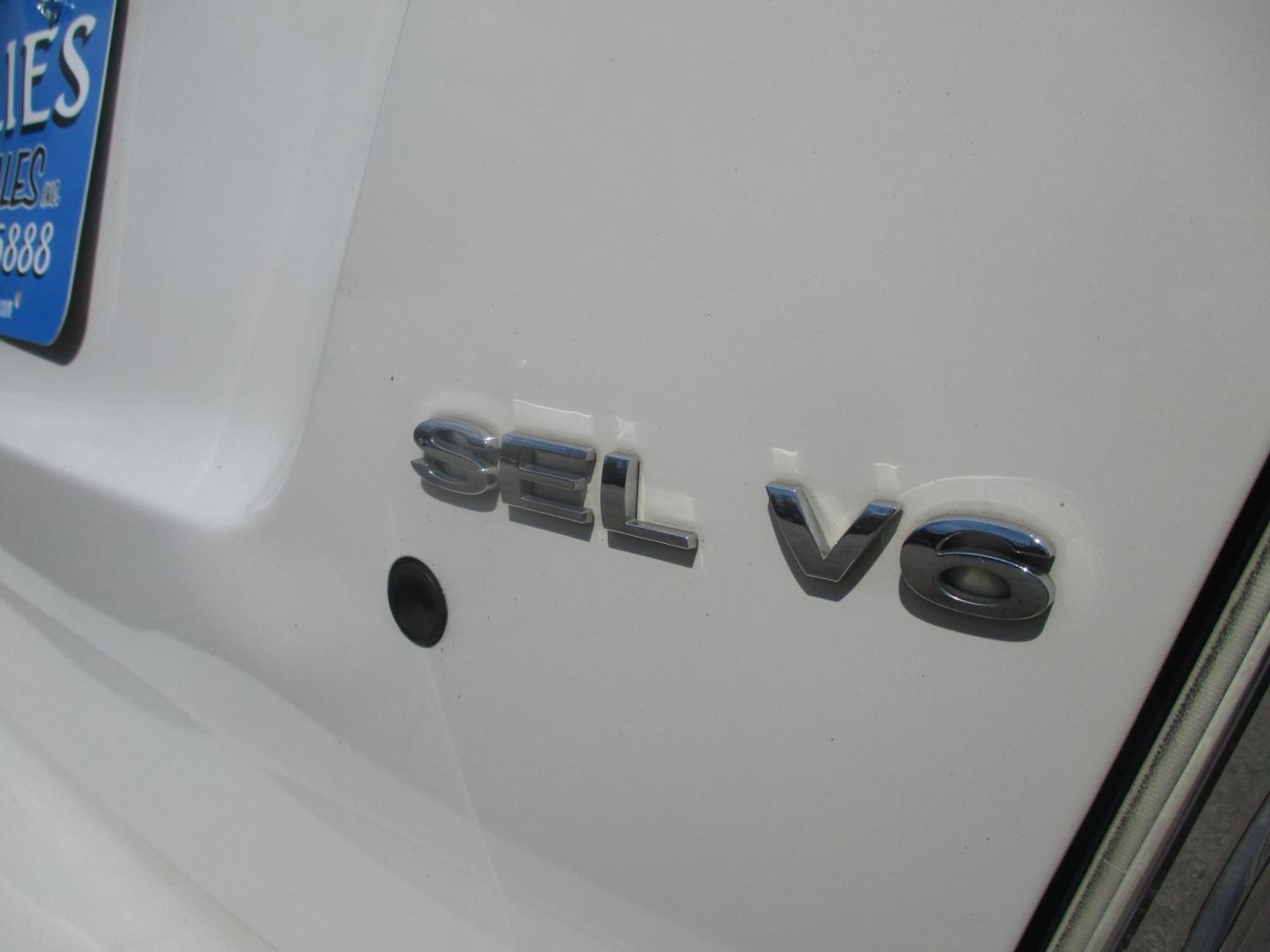 2009 WHITE Ford Fusion V6 SEL (3FAHP08129R) with an 3.0L V6 DOHC 24V engine, located at 540a Delsea Drive, Sewell, NJ, 08080, (987) 867-5309, 39.752560, -75.111206 - Photo#5