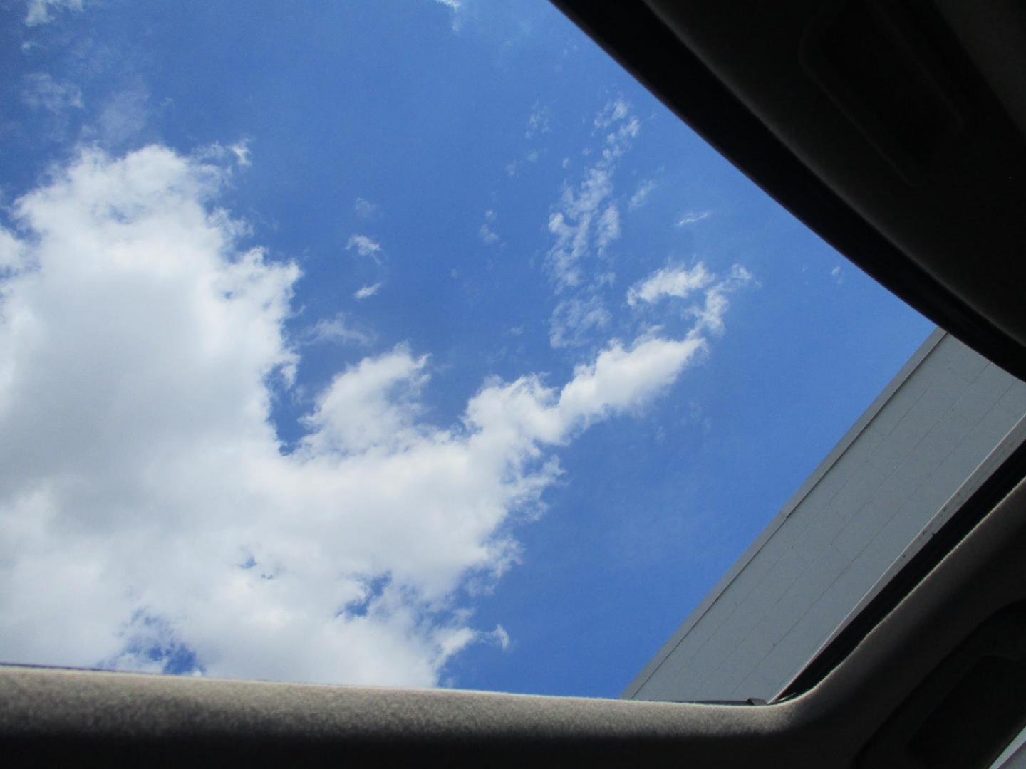 2009 WHITE Ford Fusion V6 SEL (3FAHP08129R) with an 3.0L V6 DOHC 24V engine, located at 540a Delsea Drive, Sewell, NJ, 08080, (987) 867-5309, 39.752560, -75.111206 - Photo#21