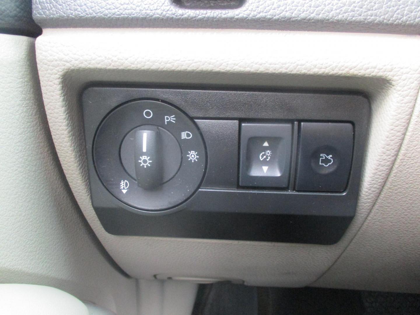 2012 RED Ford Fusion SEL (3FAHP0JG5CR) with an 3.0L V6 DOHC 24V engine, located at 540a Delsea Drive, Sewell, NJ, 08080, (987) 867-5309, 39.752560, -75.111206 - Photo#23