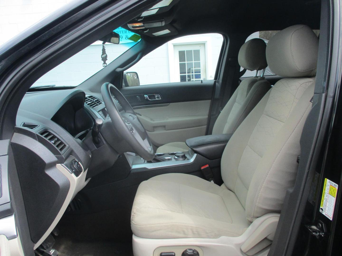 2013 BLACK Ford Explorer Base 4WD (1FM5K8B82DG) with an 3.5L V6 DOHC 24V engine, 6-Speed Automatic transmission, located at 540a Delsea Drive, Sewell, NJ, 08080, (987) 867-5309, 39.752560, -75.111206 - Photo#11