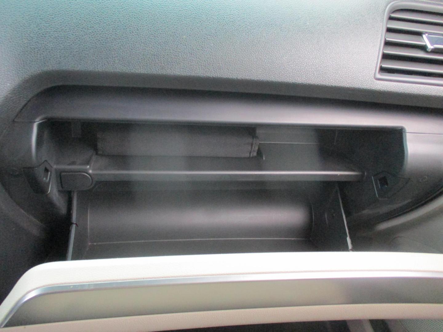 2013 BLACK Ford Explorer Base 4WD (1FM5K8B82DG) with an 3.5L V6 DOHC 24V engine, 6-Speed Automatic transmission, located at 540a Delsea Drive, Sewell, NJ, 08080, (987) 867-5309, 39.752560, -75.111206 - Photo#23