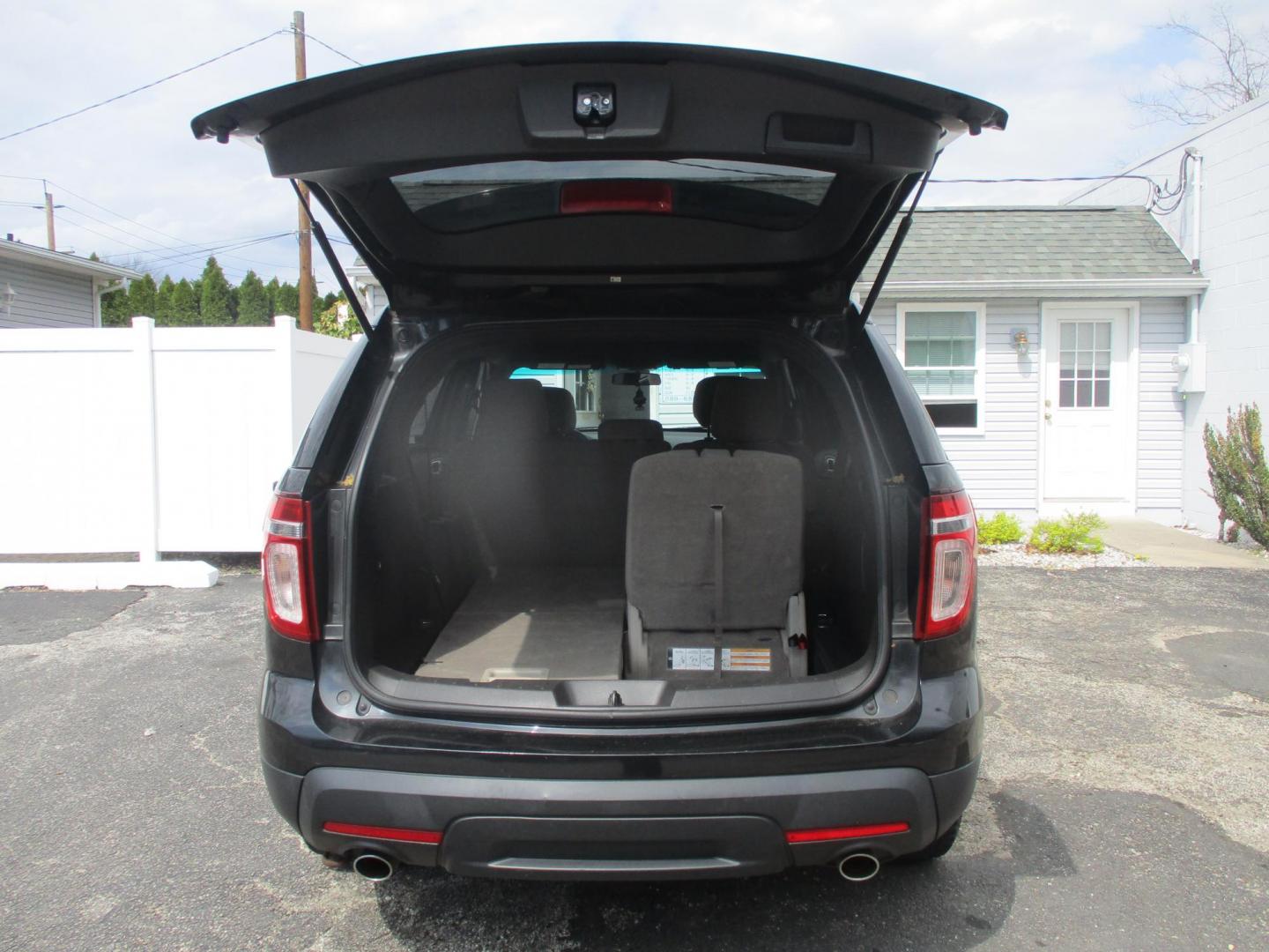 2013 BLACK Ford Explorer Base 4WD (1FM5K8B82DG) with an 3.5L V6 DOHC 24V engine, 6-Speed Automatic transmission, located at 540a Delsea Drive, Sewell, NJ, 08080, (987) 867-5309, 39.752560, -75.111206 - Photo#24